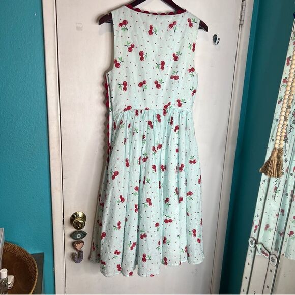 Unique vintage cherry print button down on side beautiful new no tags - Picture 2 of 12